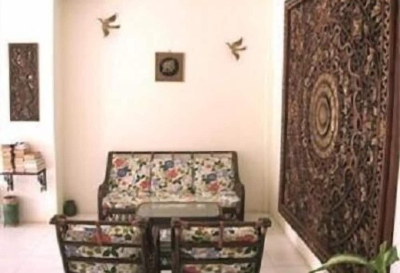 هتل Penzy Guest House
