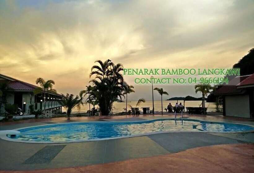 Penarak Bamboo Beach Motel
