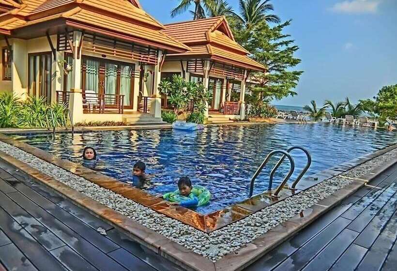 Poolsawat Villa   Sha Plus