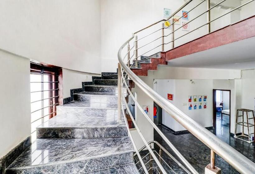 Отель Oyo Pool Villa Premium Home Stay Mysore