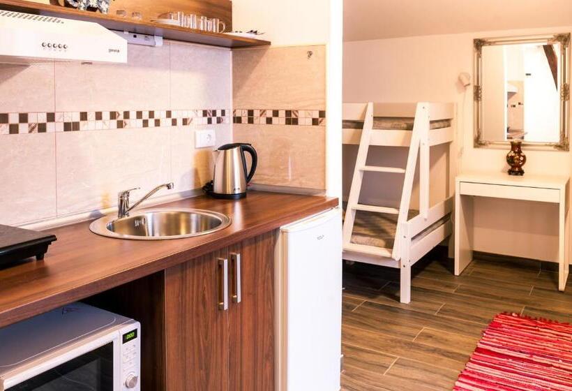 هتل Cider&squash, Grncarska 8, Prnjavor