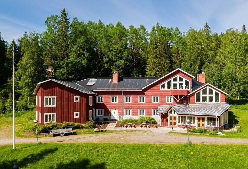 بنسيون Edsåsgården