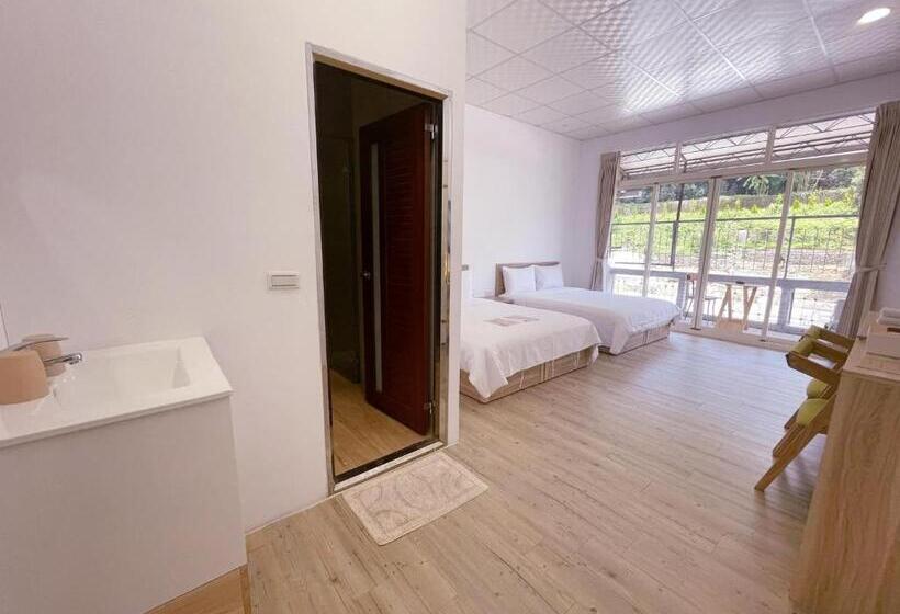 تختخواب و صبحانه Travel Life 源旅生活民宿