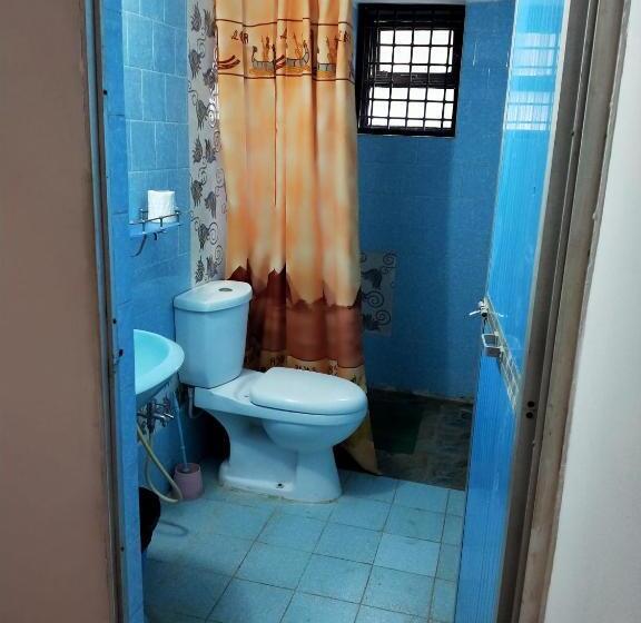 پانسیون Alexmarie Guest House 5 Min To Candolim Beach