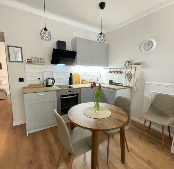 پانسیون Apartment 42   City Center