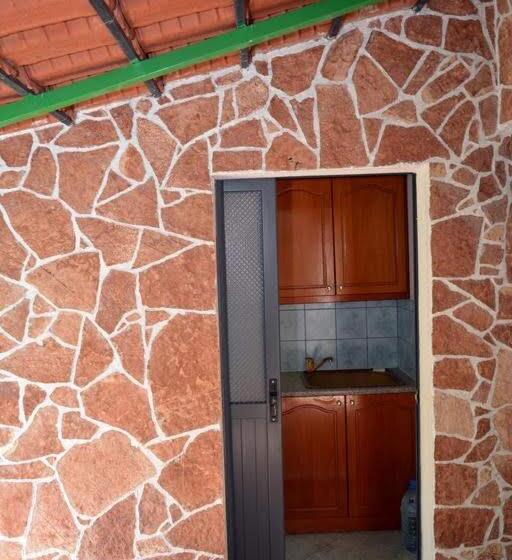 پانسیون Romeo’s Guest House 2