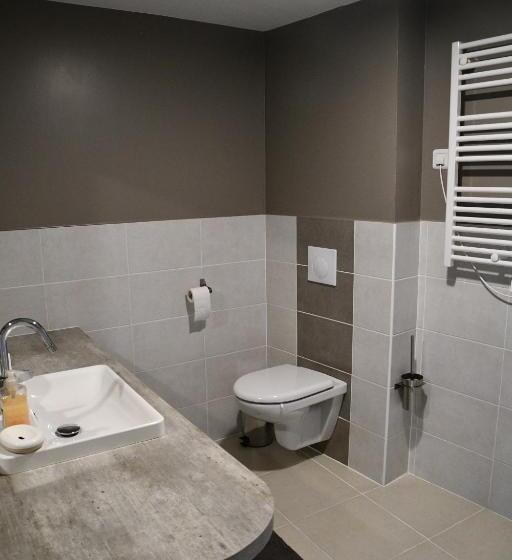 B&b Angueur