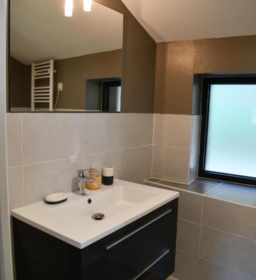 B&b Angueur