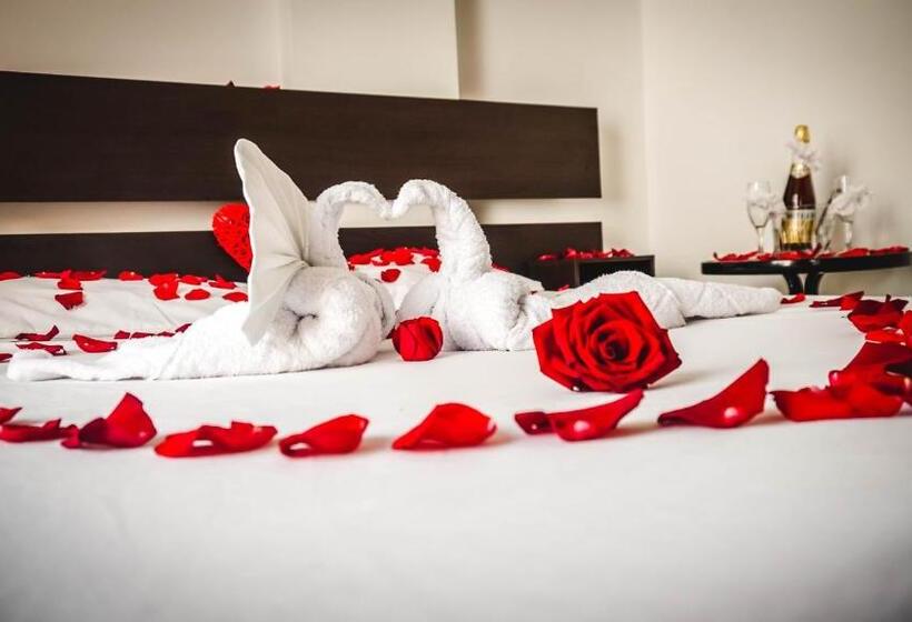 هتل Palms Central