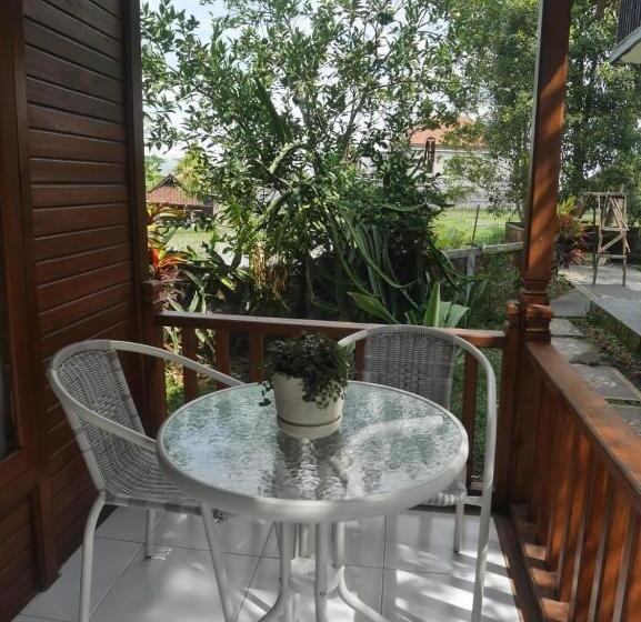 펜션 Adhitya Dharma Guest House