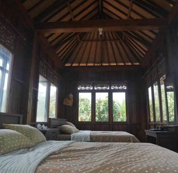 펜션 Adhitya Dharma Guest House