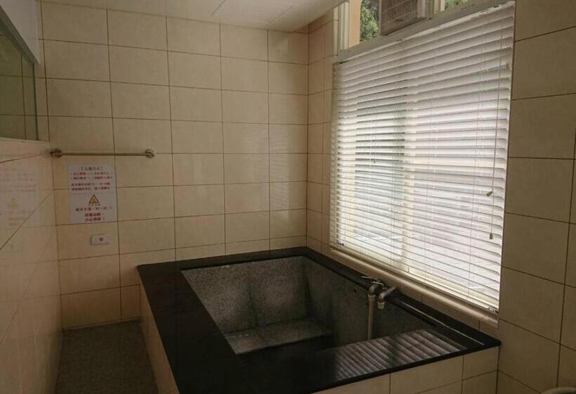 هاستل Dainty Spa