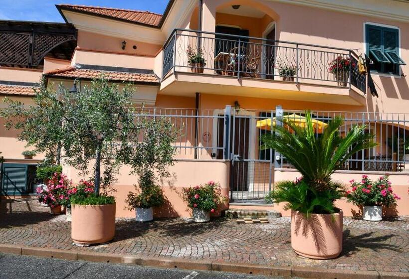 فندق Gli Angeli Agriturismo