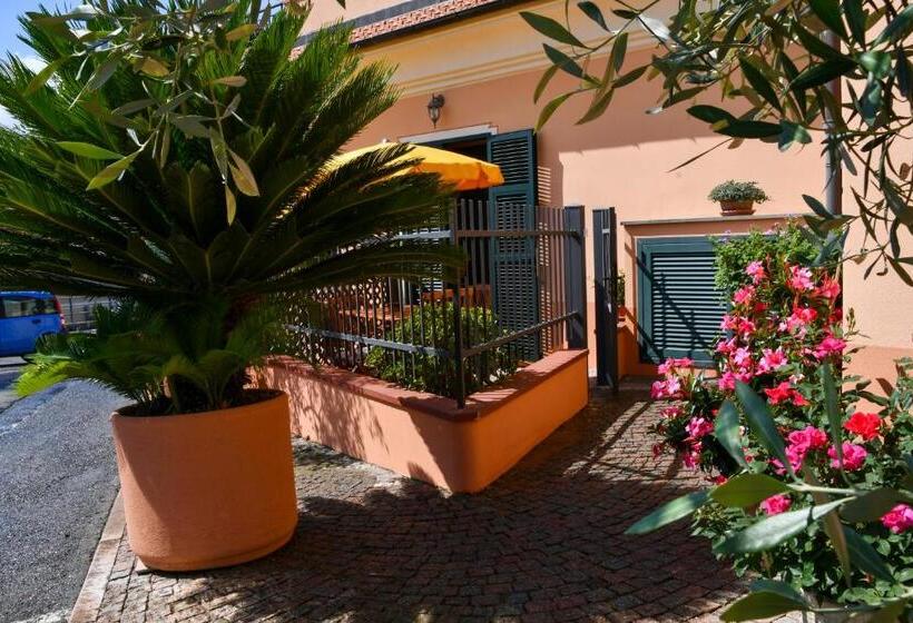 فندق Gli Angeli Agriturismo