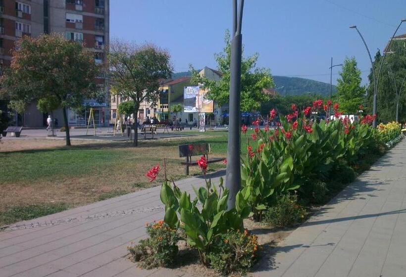 هتل Konaciste Trstenik