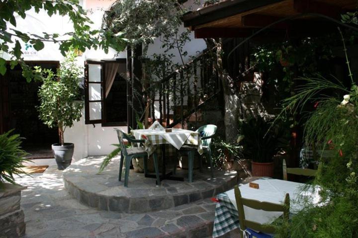 هاستل The Bunch Of Grapes Inn