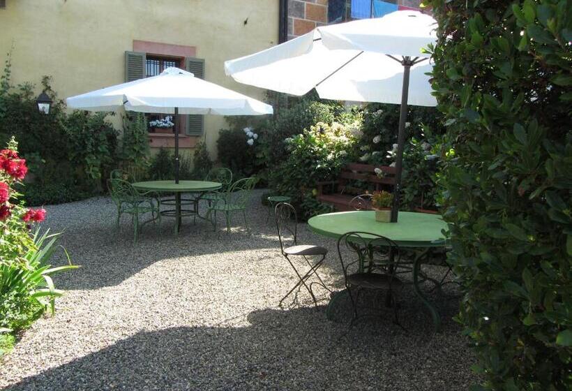 צימר Castello Di Strambinello