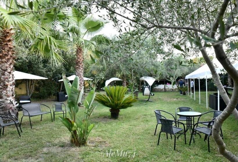 ホテル Agriturismo Santa Lucia