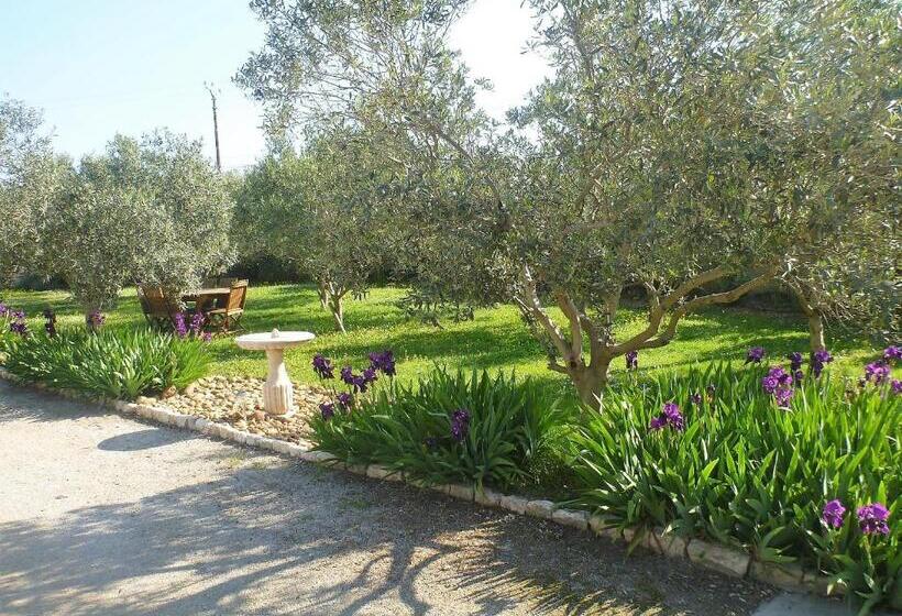 Le Mas De Gleyzes B&b De Charme