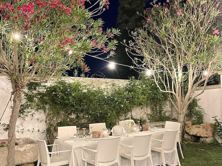 تختخواب و صبحانه Masseria Messapia Wine Resort & Spa