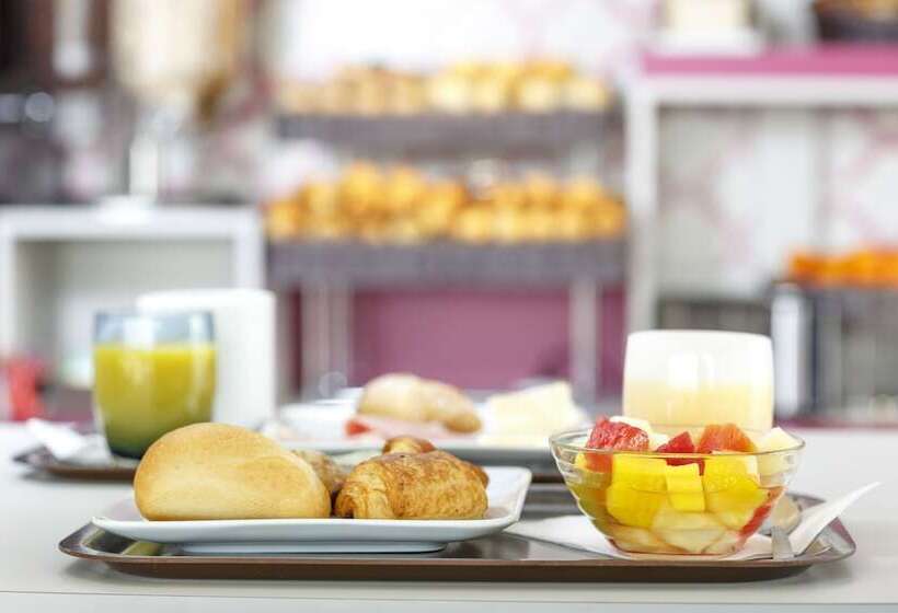 ホテル Akena City Reims Bezannes