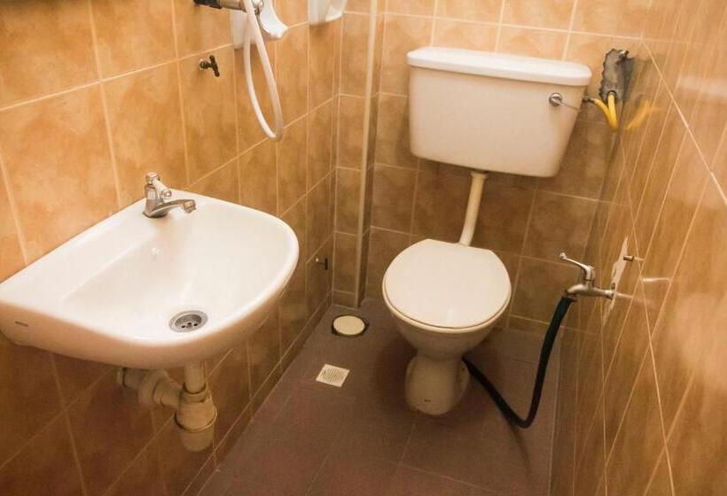 בית מלון כפרי Anggerik Lodging