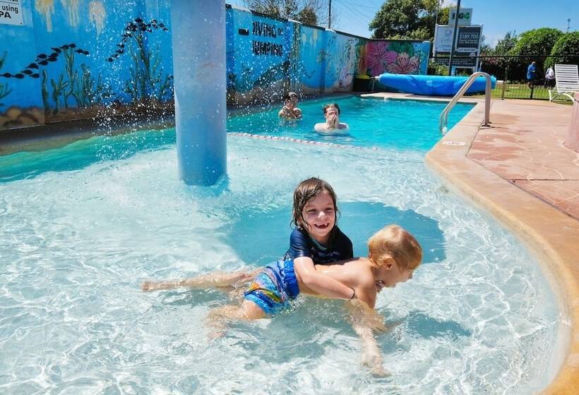 فندق Big4 Toowoomba Garden City Holiday Park