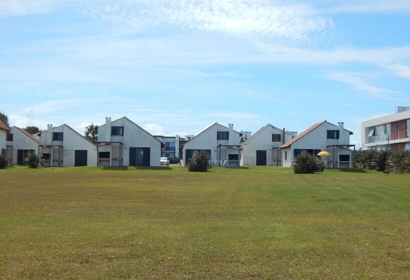 هتل Bungalows Costa Esmeralda