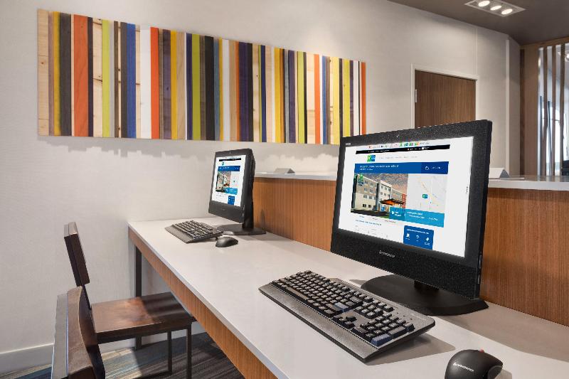호텔 Holiday Inn Express & Suites Duluth North   Miller Hill, An Ihg