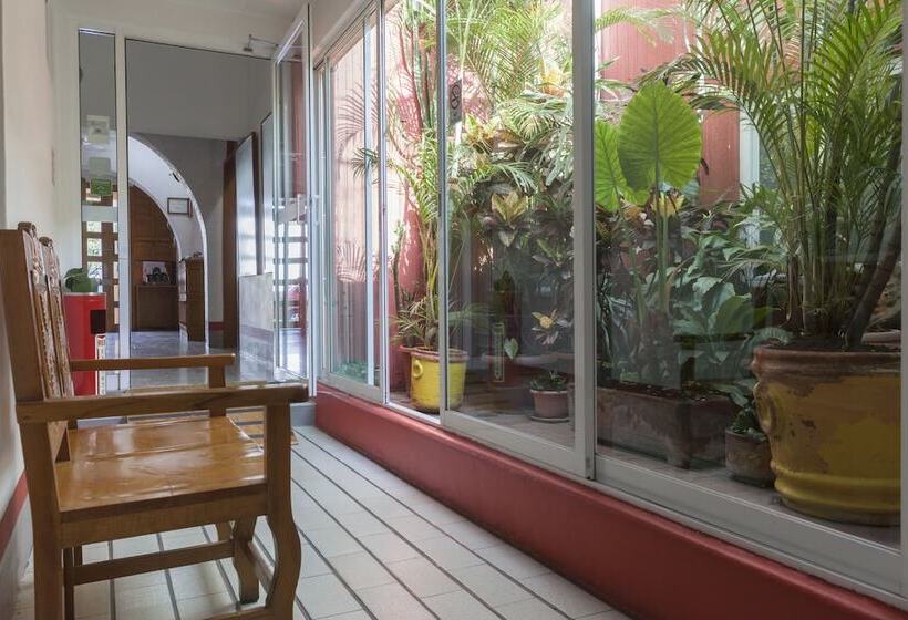 هتل Posada El Cid