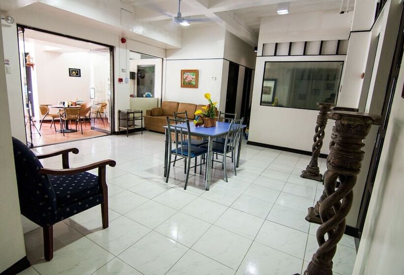 فندق St. Nicolas Inn