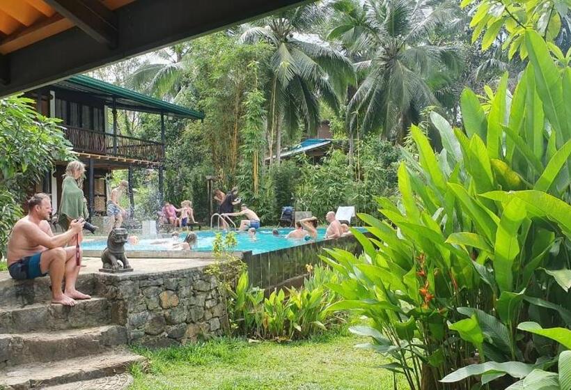 בית מלון כפרי Sinharaja Forest Edge