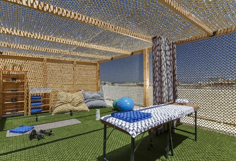 هتل Stay Rhodes Hostel & Bar