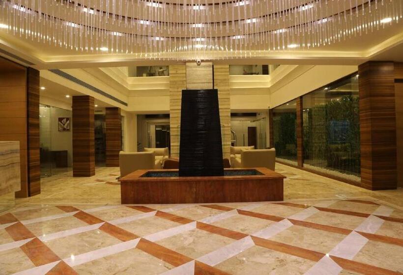 Отель The Fern Residency Mundra