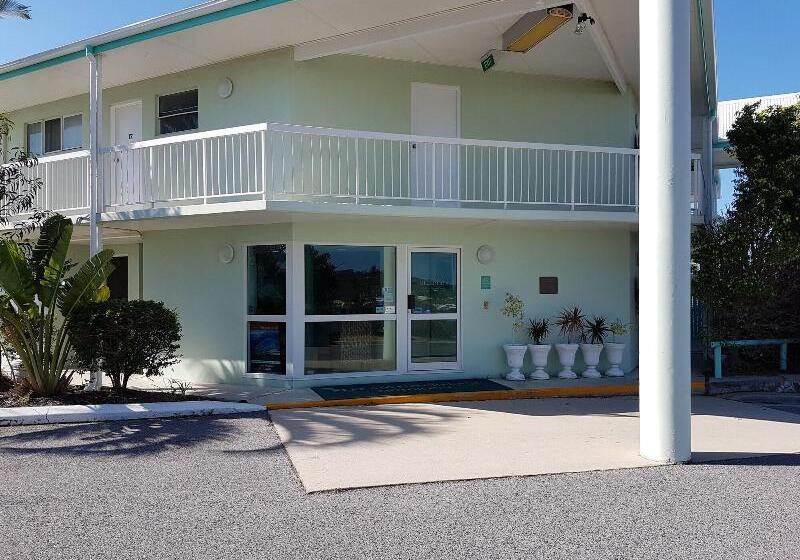 מוטל Reef Adventureland Motor Inn