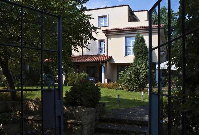 هتل Villa Park Wesola