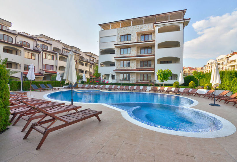 Casa Real Resort