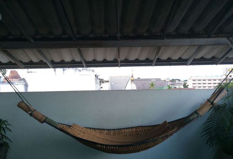 Mint House - Hostel