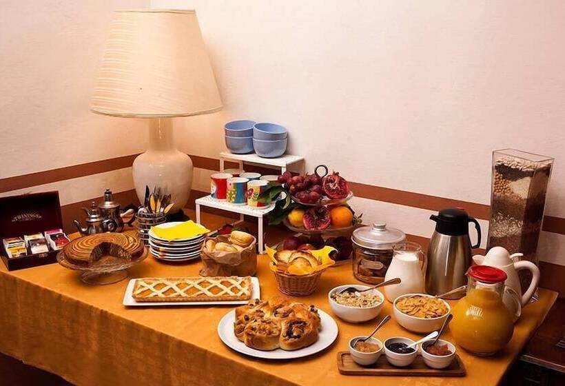 فندق Agriturismo La Topaia