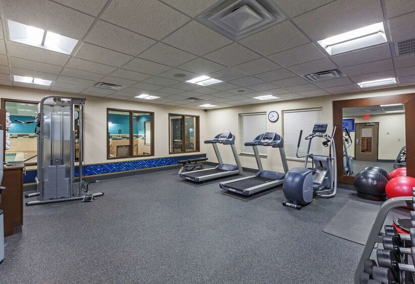 فندق Hampton Inn & Suites Claremore