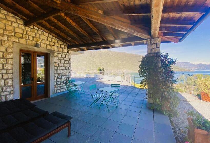 ペンション Vela Di Soleville Camere Con E Senza Vista Lago Con Ristorante & Pizzeria