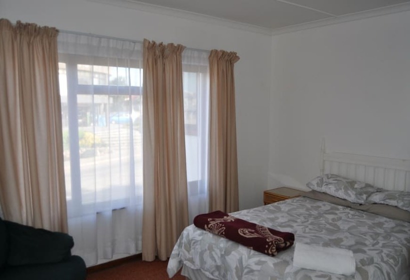 هاستل Backpacker Apartments