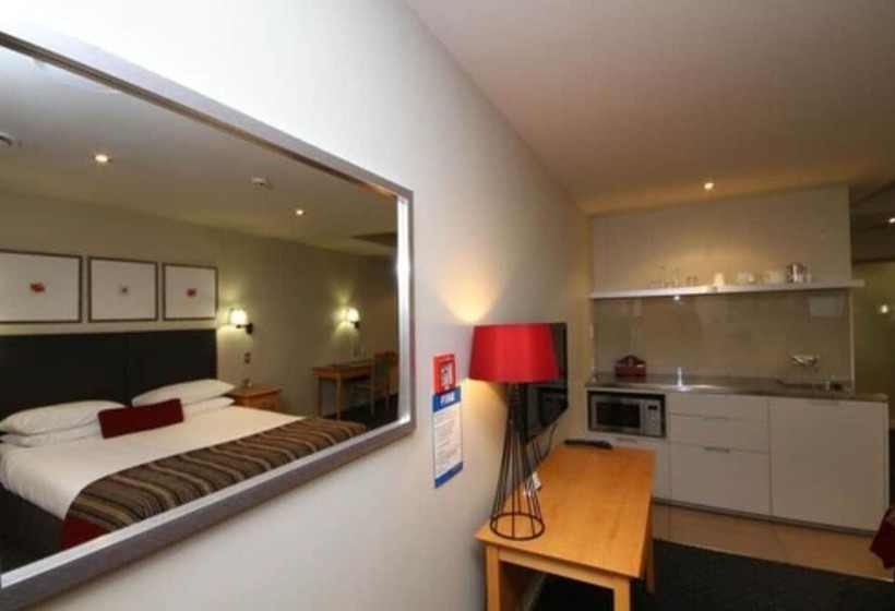 Bentleys Motor Inn