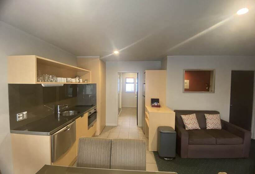 Bentleys Motor Inn