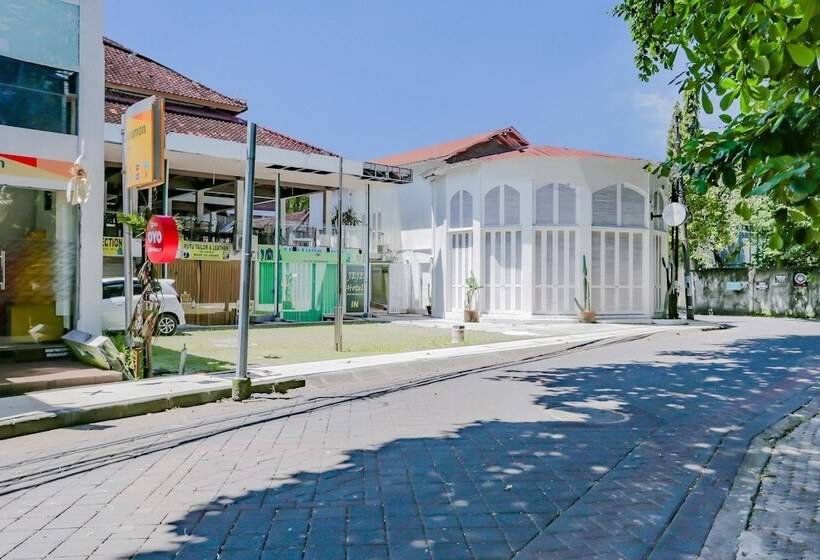 Kampi Hotel Legian