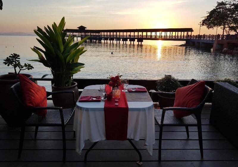فندق Ombak Dive Resort
