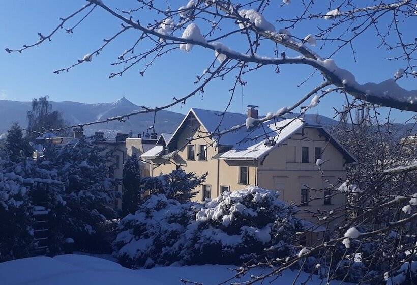 هتل Penzion Jasmín