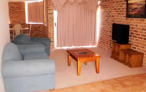 فندق على الطريق Lake Haven Motor Inn