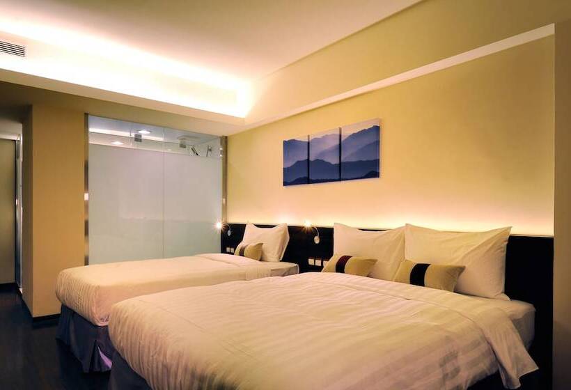 هتل Audi Garden Business