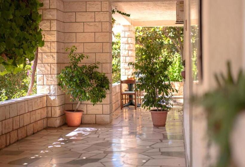 בית מלון כפרי Pansion Marjan